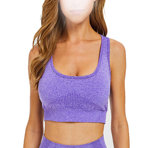 Sujetador deportivo morado con cuello redondo para mujer, soporte medio, transpirable, top de yoga, diseño de malla sin costuras, color liso, de Run Apparel - Product Image 1
