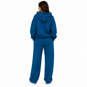 Ensemble de survêtement personnalisé pour femme : sweat à capuche bleu et pantalon de jogging large – Tenue décontractée et sportive – Vente en gros OEM Marque Privée - Product Image 2
