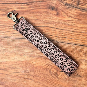 พวงกุญแจหนังวัวแท้ลายดอกไม้ - Product Image 3