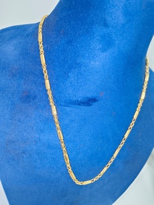 Élégante Chaîne torsadée en or massif 22 carats avec accents en forme de barillet, Collier en or jaune véritable certifié BIS, Bijou - Product Image 2