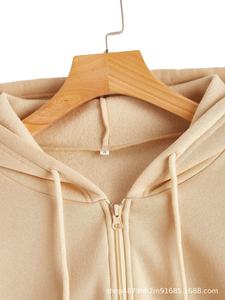 เสื้อครอปมีฮู้ดแขนยาวมีฮู้ดเสื้อครอปแบบรูดซิปมีสีกำหนดเองของผู้หญิง - Product Image 2