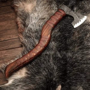 Hache à barbe viking forgée à la main, manche en bois de frêne recouvert de cuir, hache de bûcheron en acier au carbone sur mesure, artisanale pour le bushcraft - Product Image 1