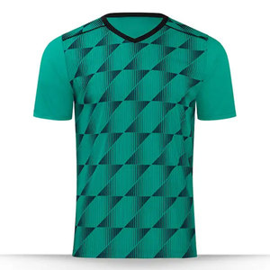 Maillot de football personnalisé en tissu doux et respirant, conception athlétique, manches courtes, sublimation - Product Image 3