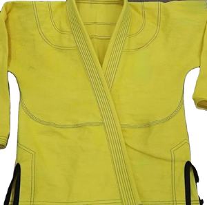 Uniforme d'arts martiaux Karata unisexe de haute qualité, personnalisable, avec logo personnalisé - Product Image 1