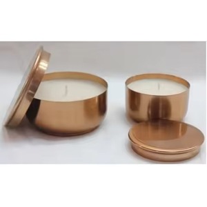 Pot à bougie en métal fait main de luxe avec finition texturée pour une présentation élégante des bougies et une décoration de table - Product Image 4