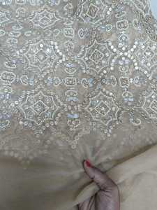 Tela de bordado Net Embroidery CutDana, ancho de 44 pulgadas, para usar en vestidos, saris, lehengas, etc. - Product Image 3