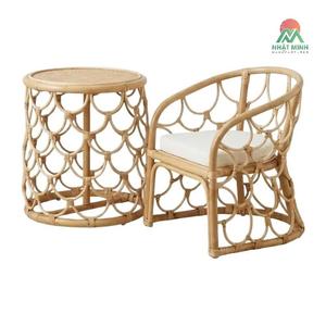 Conjunto de mesa y silla de ratán para niños Nhat Minh, estilo tropical redondo, muebles ecológicos para exteriores, diseño de respaldo sólido - Product Image 1