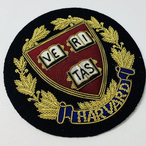Badges brodés à coudre de haute qualité à prix abordable avec des motifs personnalisés, des couleurs de fils vibrantes, des bords lisses, en tissu écologique - Product Image 4