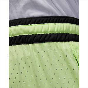 Pantalones cortos de baloncesto para hombre con forro interior de compresión, transpirables, con estampado completo, ideales para entrenamiento funcional y juego. - Product Image 6