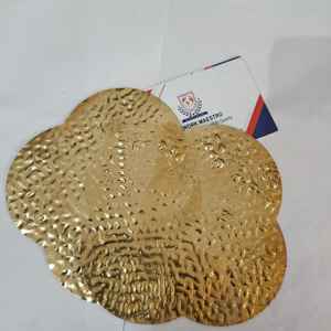 Posavasos de Latón Hechos a Mano con Diseño Elegante para Mesa de Comedor, Decoración de Mesa, Accesorios, Posavasos para Té y Café, Chapados en Oro, Nuevos - Product Image 4