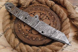 Couteau à lame fixe professionnel personnalisé en acier Damas Full Tang 58 HRC, ultra-affûté, pour le camping en extérieur, vente en gros, ODM - Product Image 2