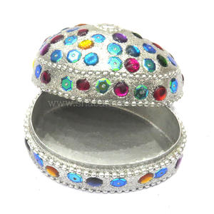 Boîte à Bijoux en Aluminium et Perles avec Couvercle, Couleur Blanche, Boîte Cadeau pour Rangement à Domicile et Chambre, Vente en Gros, Boîte de Luxe pour Cadeaux de Mariage - Product Image 3