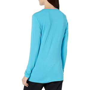 Camiseta Deportiva de Manga Larga Ajustada para Mujer – Top Ligero y Transpirable para Entrenamiento con Impresión de Logotipo Personalizado - Product Image 4