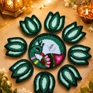 Ensemble de 9 tapis Rangoli en laine de qualité supérieure, motif paon et lotus, faits à la main, décoration festive pour le sol de la maison - Product Image 4