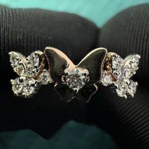 Anillo de Compromiso de Oro Rosa de 18K con Mariposa, Diamante de Corte Brillante de 0.25 CT, Engaste de Puntas, Certificado IGI, Joyería Minimalista para Mujer - Product Image 2
