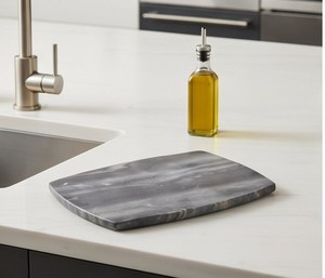 Planche à découper rectangulaire élégante en marbre gris, bloc de découpe à texture de pierre, surface de préparation pour la cuisine - Product Image 2