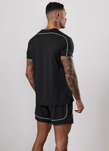 Ensemble t-shirt et short homme noir personnalisé avec logo OEM, passepoil contrasté, tissu respirant, 2 pièces, ensemble été pour homme - Product Image 2