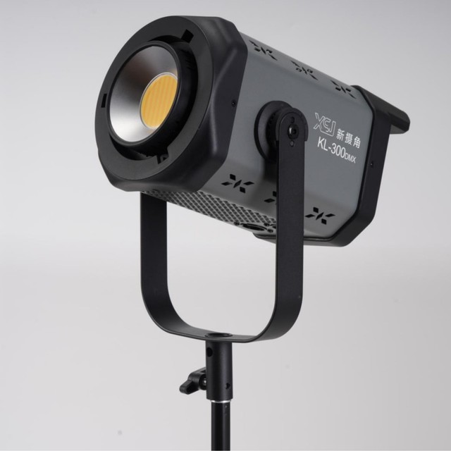 Wholesale 300W Grey COB LED Video Light Bowens Mount Bi-Color Studio Fill Light APP Control Selfie Live Stream Portrait Filming