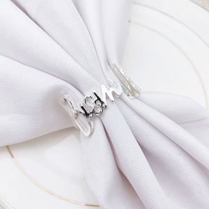 Elegante anillo de acero inoxidable ''THANKFUL'' para servilletas de tela, accesorio moderno para mesa, anillo metálico para servilletas - Product Image 2