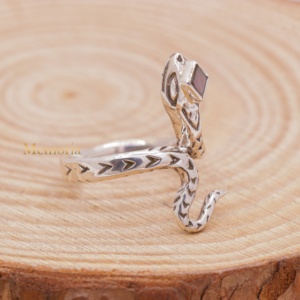 Anillo Envolvente de Plata de Ley 925 Sólida con Textura de Serpiente y Acento de Nácar Negro, Joyería Fina al por Mayor, Memoria Jewels - Product Image 3