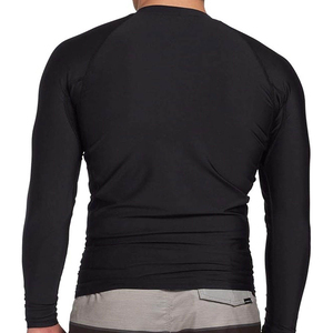 Nuevo Rashguard de Manga Corta Personalizado, Diseño Sublimado Elástico de Alta Calidad con Logotipo en la Parte Delantera - Product Image 6