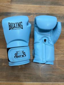 Guantes de Boxeo Personalizados de Piel Sintética, Blancos y Dorados, Guantes de Entrenamiento de MMA con Correa de Muñeca de Gancho y Bucle para Sparring en el Gimnasio - Product Image 2