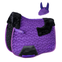 Ensemble de tapis de selle pour cheval en peau de mouton de qualité supérieure avec bonnet d'oreille assorti |   Tapis de selle équestre matelassé hexagonal |   Équitation