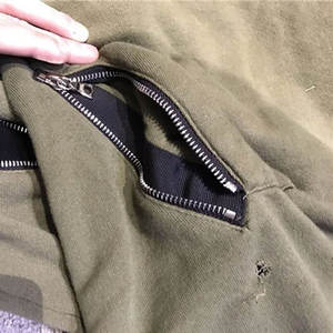 เสื้อฮู้ดโอเวอร์ไซส์สีเขียวมะกอกสำหรับผู้ชาย แต่งดีเทลขาดๆ พร้อมกระเป๋าซิป ผ้าฝ้ายถัก สไตล์ฤดูใบไม้ร่วง - Product Image 5