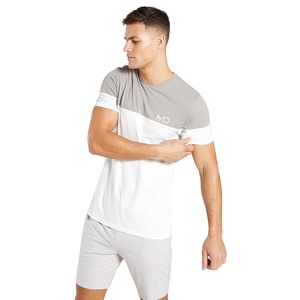 เสื้อยืดผู้ชายทรงปกติ ผ้าทอ พร้อมคุณสมบัติป้องกันรอยยับและแห้งเร็ว เหมาะสำหรับการเดินทางในช่วงฤดูร้อนและการสวมใส่ในชีวิตประจำวัน - Product Image 3