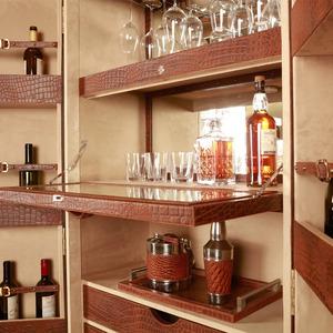 Mueble Bar de Cuero Moderno, Mueble de Almacenamiento Marrón, Aparador Buffet de 2 Puertas, Armario Bar de Lujo Hecho a Mano para Sala de Estar - Product Image 4