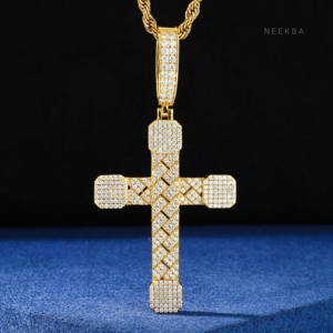 Pendentif Croix en Argent Sterling 925 avec Moissanite, Motif Tressé Givré, Fait Main - Product Image 4