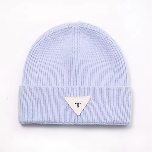 Gorro de Punto Térmico Extra Grande Personalizado para Hombre y Mujer con Logotipo Bordado, Gorro de Calavera Estilo Urbano para Clima Frío, Unisex, Invierno - Product Image 4