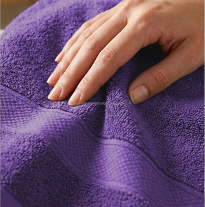 Standard Size Bath Towel 140x70cm Pure Organic Cotton Quick-Dry Eco-Friendly Soft Absorbent Sand-Free Jacquard Weave OEM Private - Product Image 4