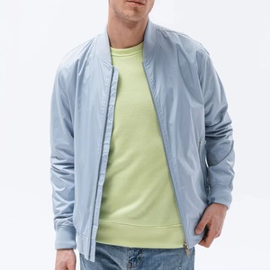Chaqueta Bomber Unisex de Invierno Personalizada con Dos Bolsillos Laterales, Impermeable, con Capucha y Cuello Mao, Estilo Urbano, de la Mejor Calidad en Venta - Product Image 1