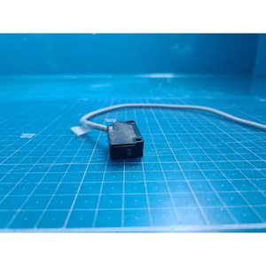 Azbil เซ็นเซอร์โฟโตอิเล็กทริก HP100-R1ใช้เป็นชิ้นส่วนอุปกรณ์เซมิคอนดักเตอร์รุ่นเก่า - Product Image 5