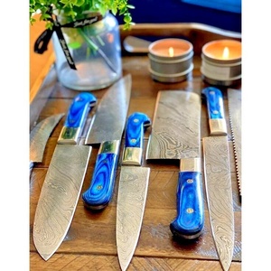 Juego de Cuchillos de Cocina Damasco de 7 Piezas y 67 Capas Hechos a Mano, con Mango de Madera Ambidiestro, Funda de Cuero Ecológica y Cuchillos Pulidos - Product Image 6