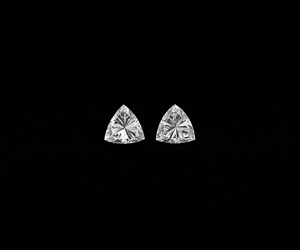 Nouveautés OM GEMS : Boucles d'oreilles personnalisées en diamant de laboratoire CVD taille triligne VVS-VS, couleur E-F, percées au laser, certifiées IGI, 0,25 ct, idéales pour un cadeau - Product Image 3
