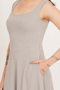 Vestido Midi Sin Mangas con Bolsillos, Silueta en A, Color Sólido, Ropa Casual, Tejido Transpirable, Cintura Natural - Product Image 5
