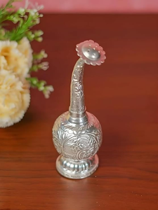 Arroseur à eau de rose Gulab Pash en métal décoratif floral traditionnel finition argentée - Product Image 6