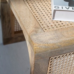 Mesa Auxiliar Vandana Orion Maxima de Ratán y Madera de Mango, Diseño Moderno de Muebles con Acentos Naturales - Product Image 3