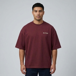 Camiseta de Hombre Color Borgoña, Cuello Redondo, Manga Corta, Corte Holgado, Estampado Minimalista, Ropa Casual de Estilo Urbano - Product Image 1