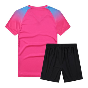 Tenue de football pour tous, entièrement personnalisable, ensembles de football à dégradé de couleurs, vêtements de football en gros, 100% polyester, anti-UV, séchage rapide - Product Image 2