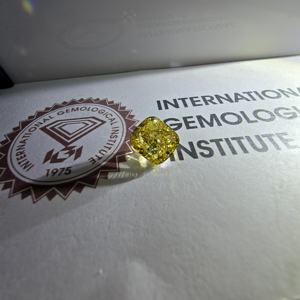 Diamante cultivado en laboratorio de 4 quilates con corte brillante modificado tipo cojín, color amarillo intenso, certificado por IGI, VS1, diamante suelto para la elaboración de joyas. - Product Image 3