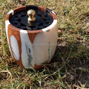 Brûleur d'encens Bakhoor en résine de luxe artisanal, design arabe moderne, pour les cadeaux de fête du Ramadan et de l'Aïd - Product Image 1
