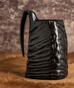 Tasses Viking en corne de buffle faites à la main Logo personnalisé Chope à bière polie à la main Cadeau et décoration Tailles personnalisées disponibles - Product Image 2