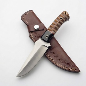 Couteau de chasse à lame fixe, manche en bois de rose, contrefort en résine noire, broche en laiton avec étui en cuir travaillé, vente en gros, B2B, OEM - Product Image 1
