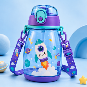 Botella de Agua para Niños, Botella de Plástico sin BPA de 850 ml, Color Surtido, a Prueba de Fugas, con Tapa Abatible y Correa, para la Escuela, Deportes al Aire Libre - Product Image 5