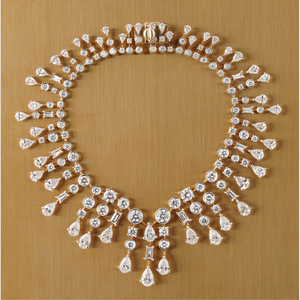 กำไลเพชรเลี้ยงในห้องปฏิบัติการ 10.23 กะรัต ทรงลูกแพร์ ขอบทองคำขาว 14K  ฝังแบบกรงเล็บ  ความสะอาดระดับ VVS-VS  พร้อมใบรับรอง IGI - Product Image 1