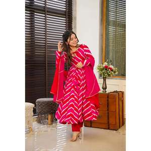 TRAJE LEHERIYA ROJO Y ROSA 2017 - Product Image 2