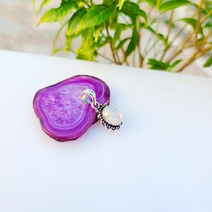 Colgante de Piedra Lunar Arcoíris Chapado en Plata de Ley, Hecho a Mano, con Engaste de Bisel, Joyería de Gema, Regalo Elegante para Mujeres y Niñas - Product Image 4